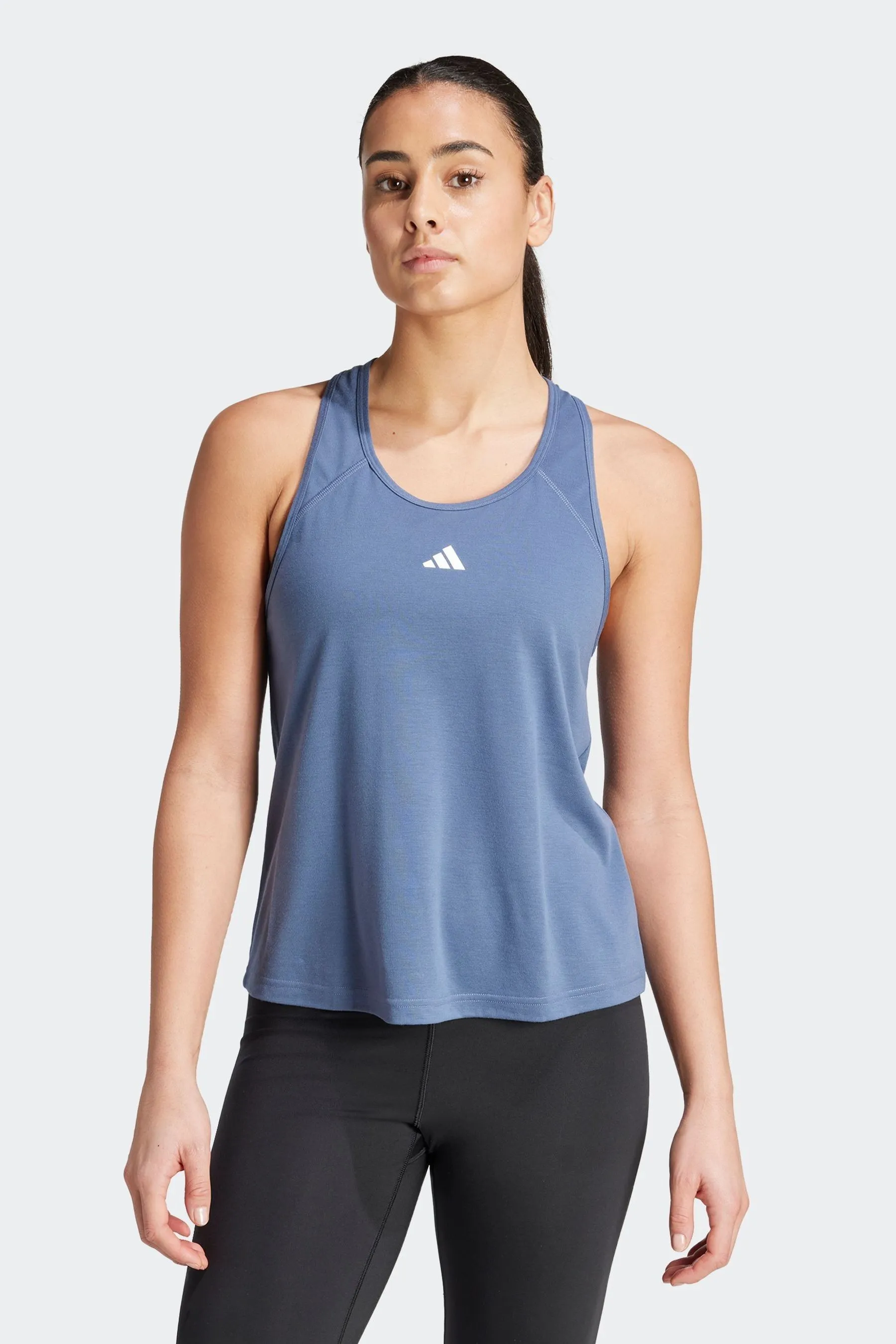 adidas Train Must-have - Canotta con dorso a vogatore e logo minimal
