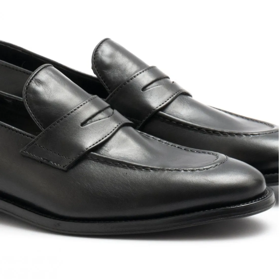 Elegante mocassino L'Homme National nero in pelle