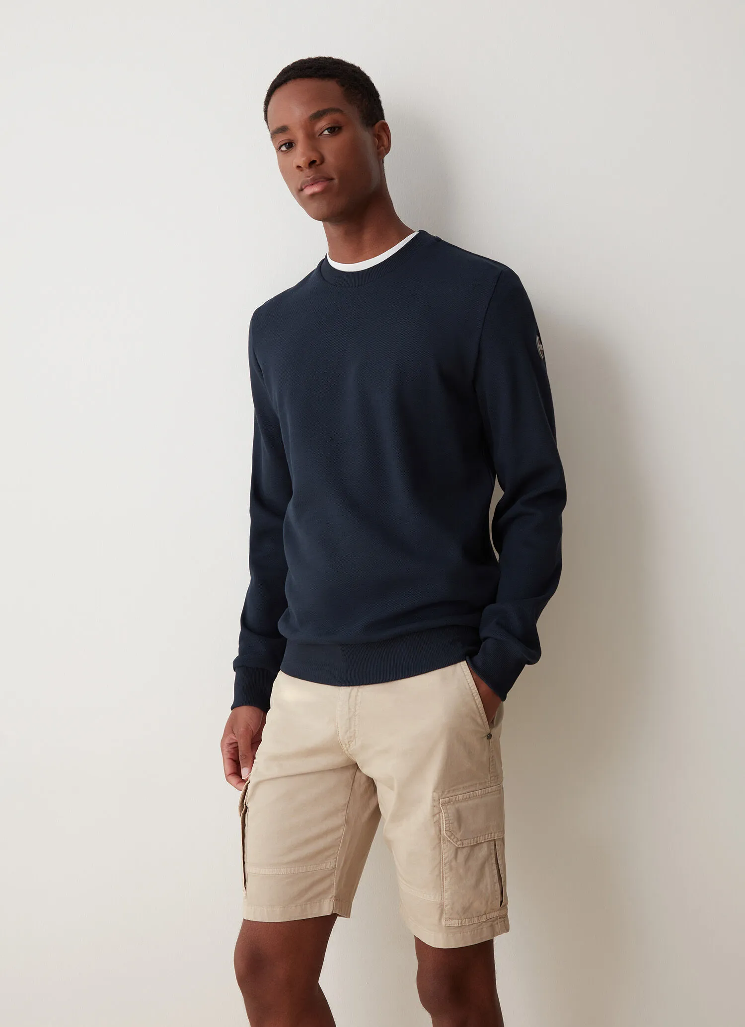 Solid-colour piqué round-neck sweatshirt